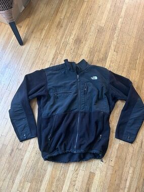 The North Face Black Lightweight Fleece Jacket